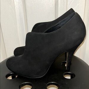 Aldo Suede Heels Size 8.5